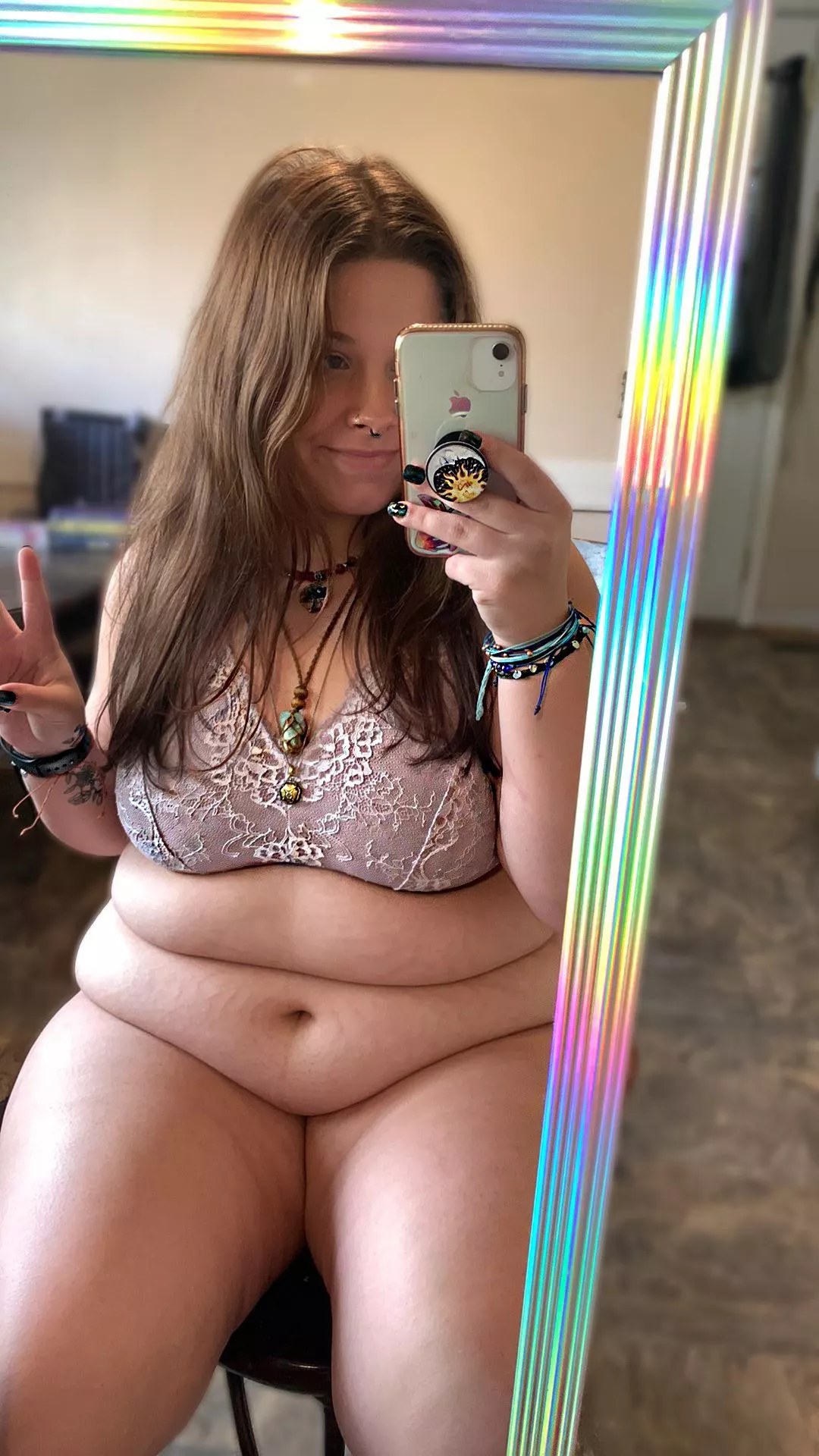 anyone want to see the bra come off? 😋