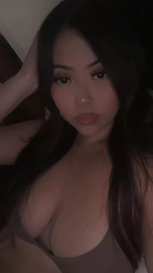Asian Baddie 🙈 Wanna see more of me?