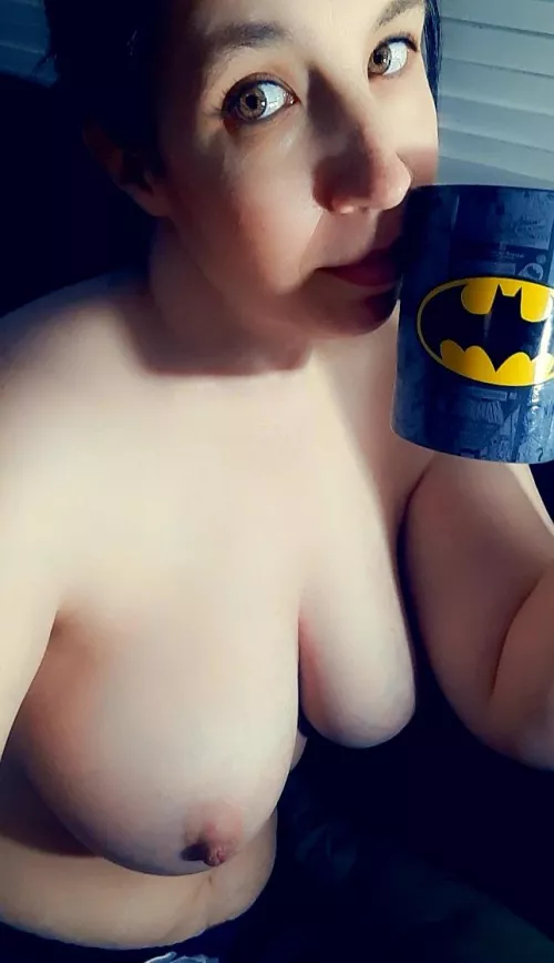 Care to spend a cozy hump day with me? I see lots of cuddles and humping in our future 😉