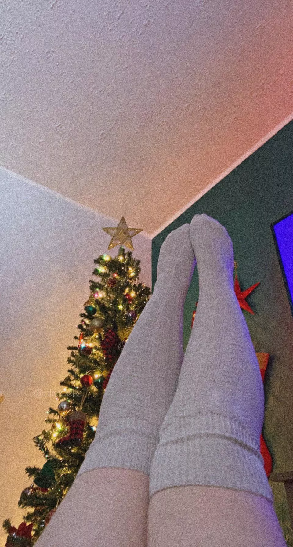 do you like long socks on thick legs ?