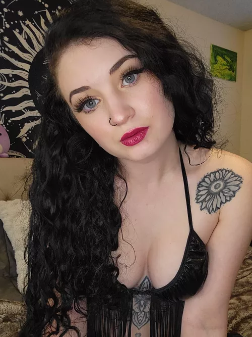 Do you wanna bite my neck?