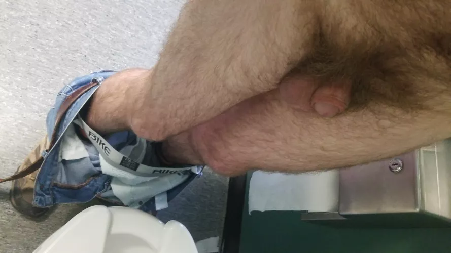 dude was curious about my peepee in the public bathroom so i gave him a looky loo!