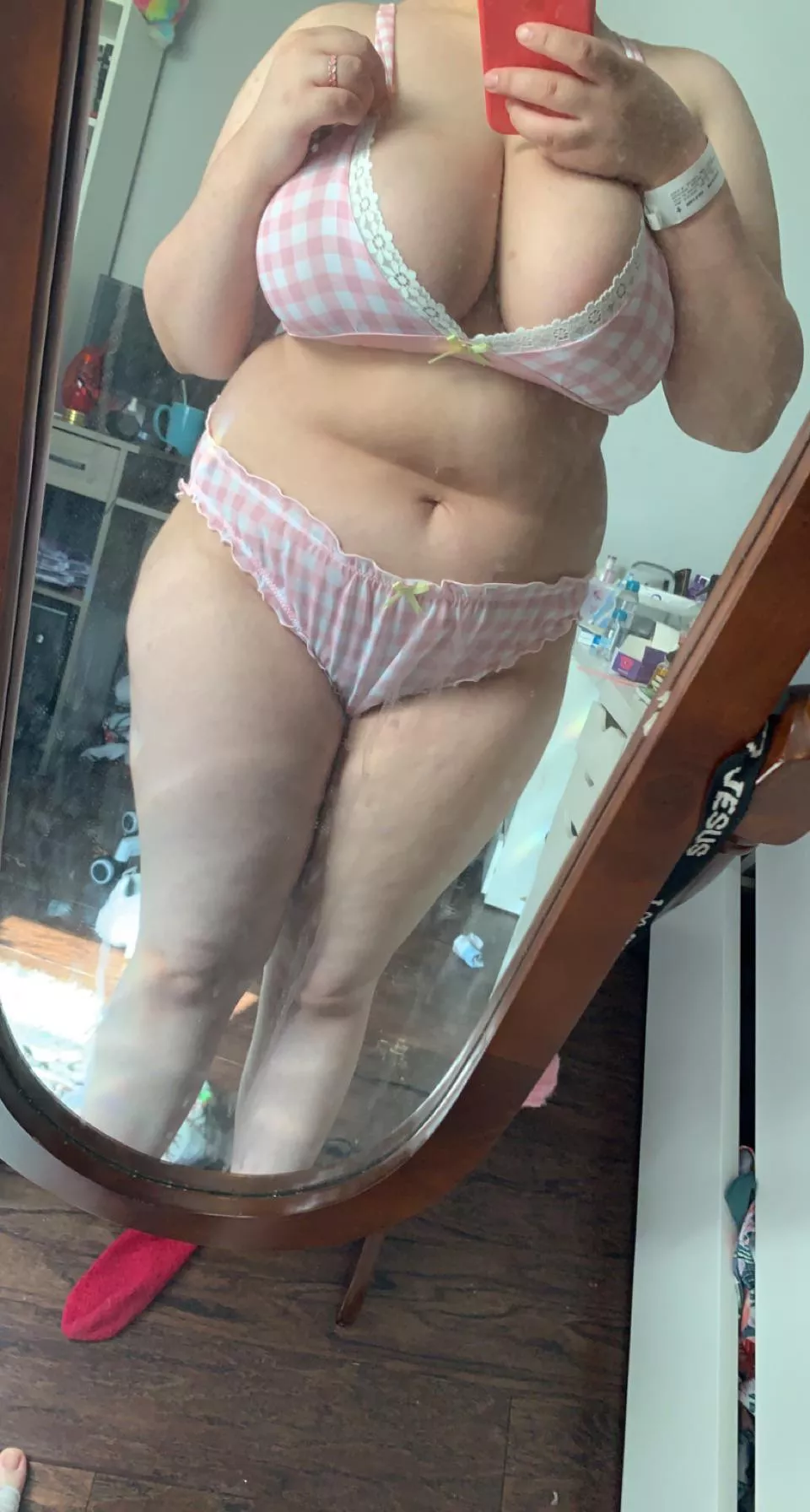 Felt a lil iffy about this one but what do you think?