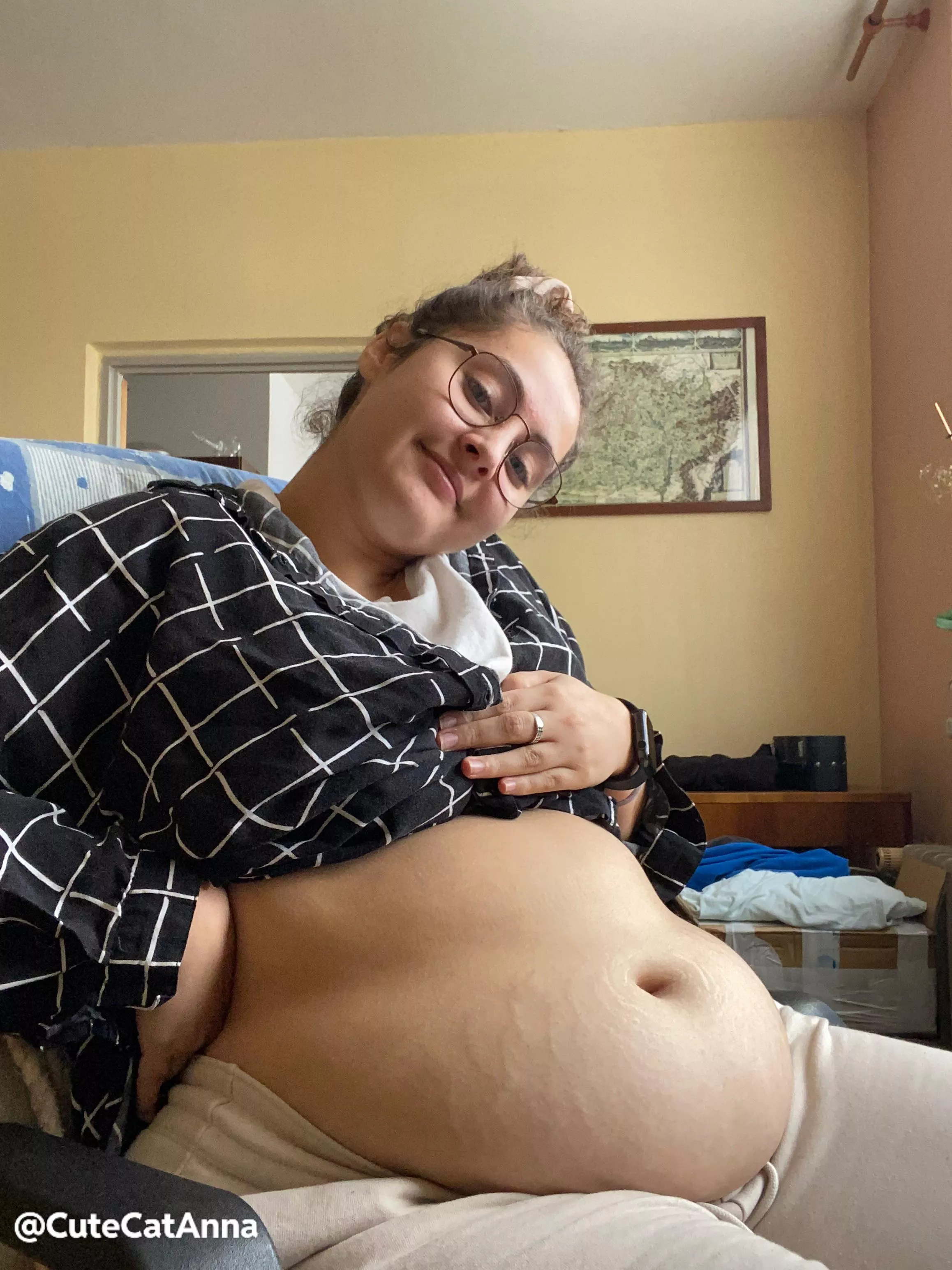 Fresh outta bed belly 🤭🌶️