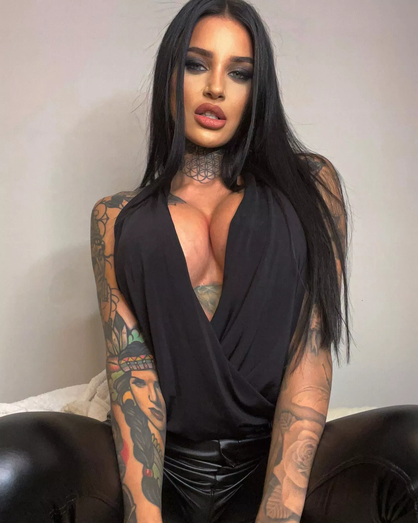 Get on your knees, Mommy is home.