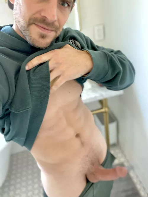 Go I get so horny. Definitely should not open Reddit on my lunch break. 🙈