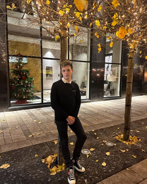 Happy 🍰 day to me 😁