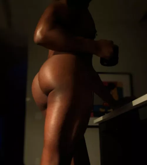 Happy hump day sexy friends 🥱☕