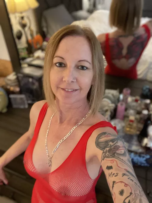 Happy titty Tuesday.