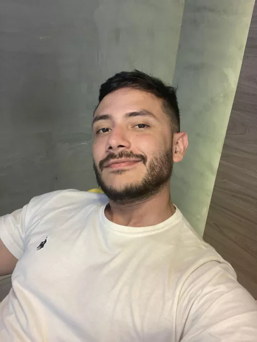 Hello taking advantage of lunch time for a selfie