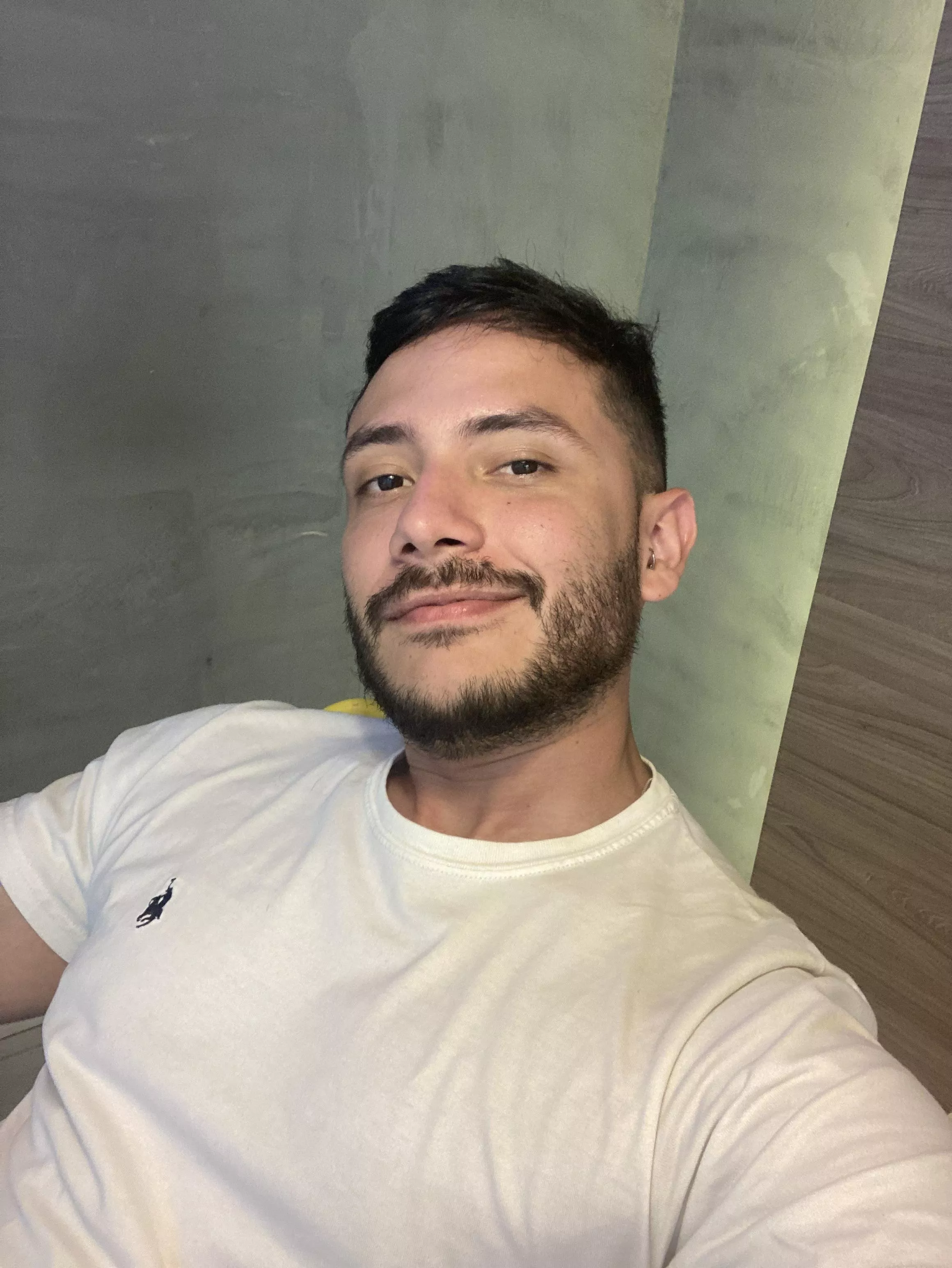 Hello taking advantage of lunch time for a selfie