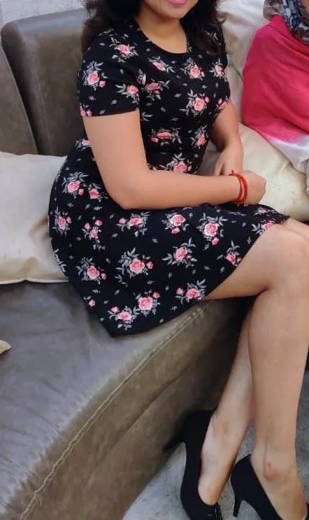 How does my girlfriend look?