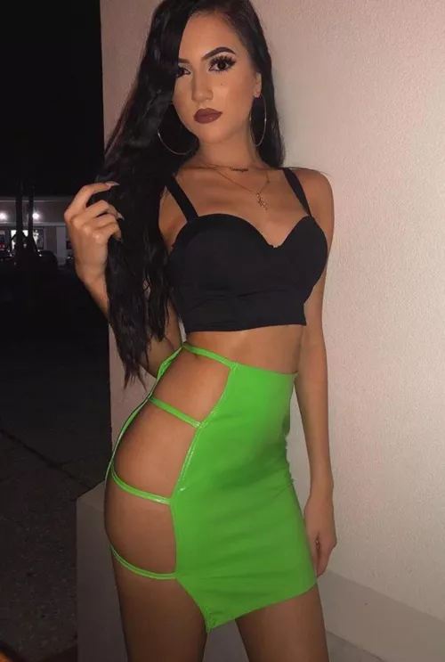 how slut should wear 1