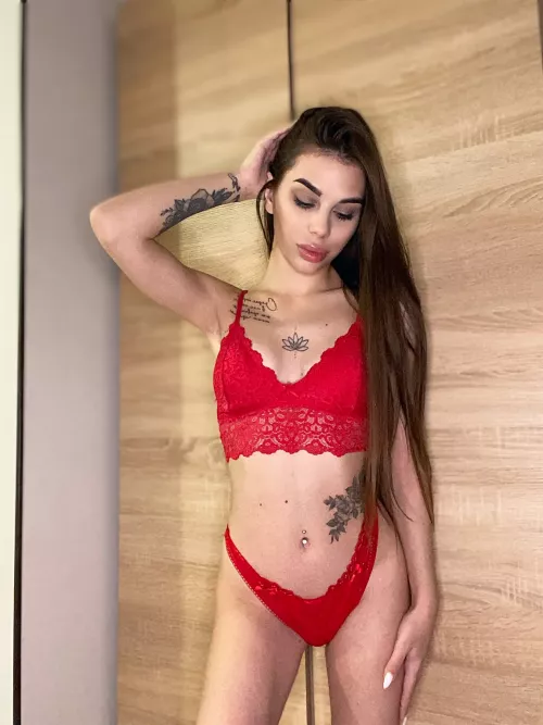 I always wear weir underwear [F]