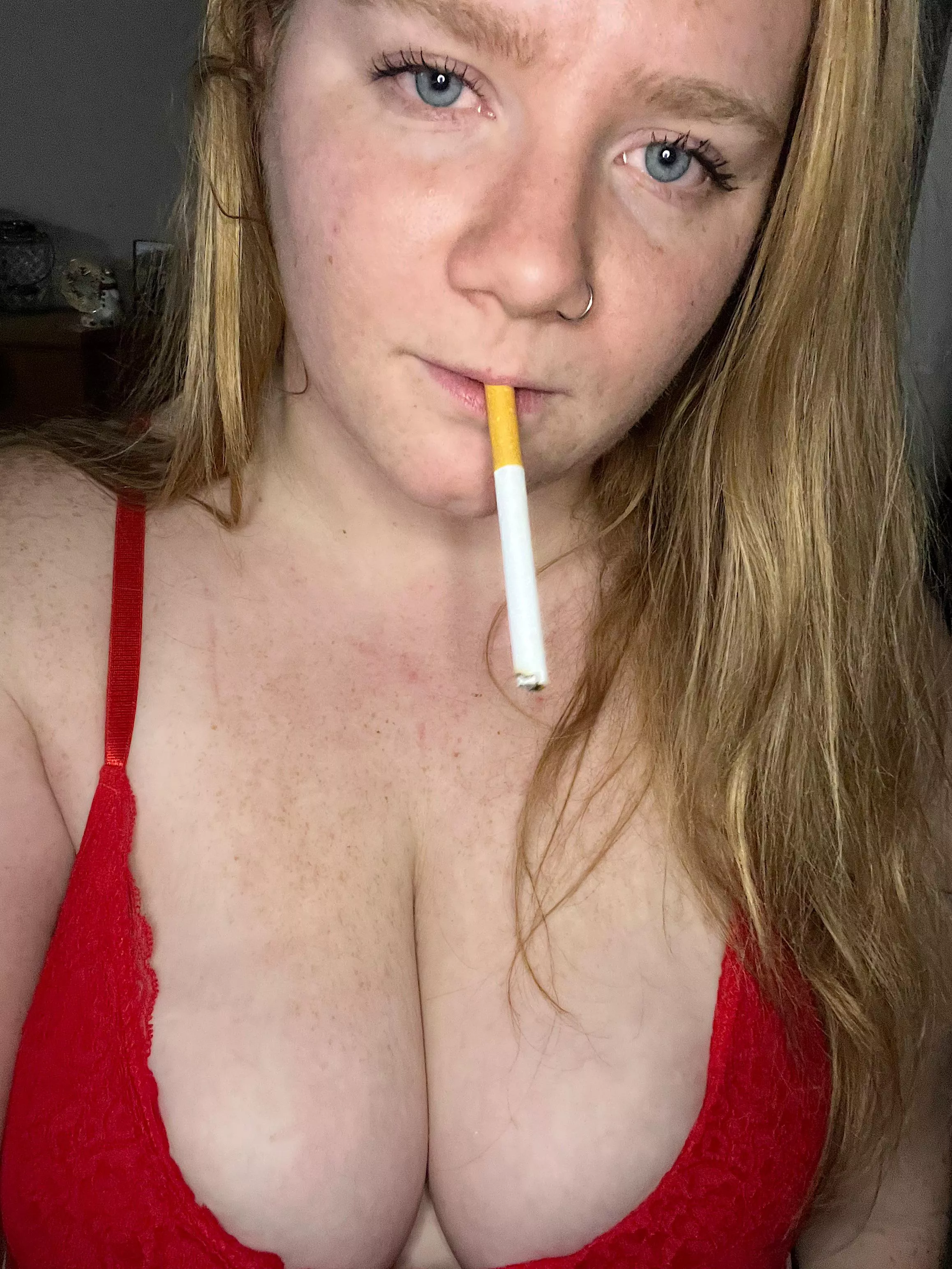 I have to ask. I’m a newbie so WHAT IS A DANGLE?! (When it dangles from your mouth?) Love my darts though ☺️🥰🥵