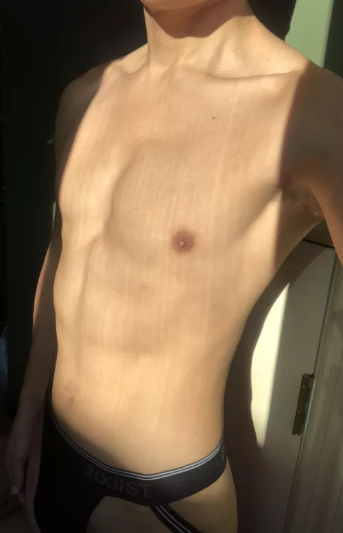 I like to be in my jockstrap when it’s the Golden hour 🌞