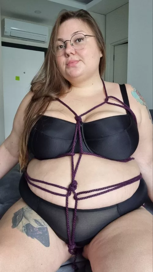 I like when the belt pulls my fat belly