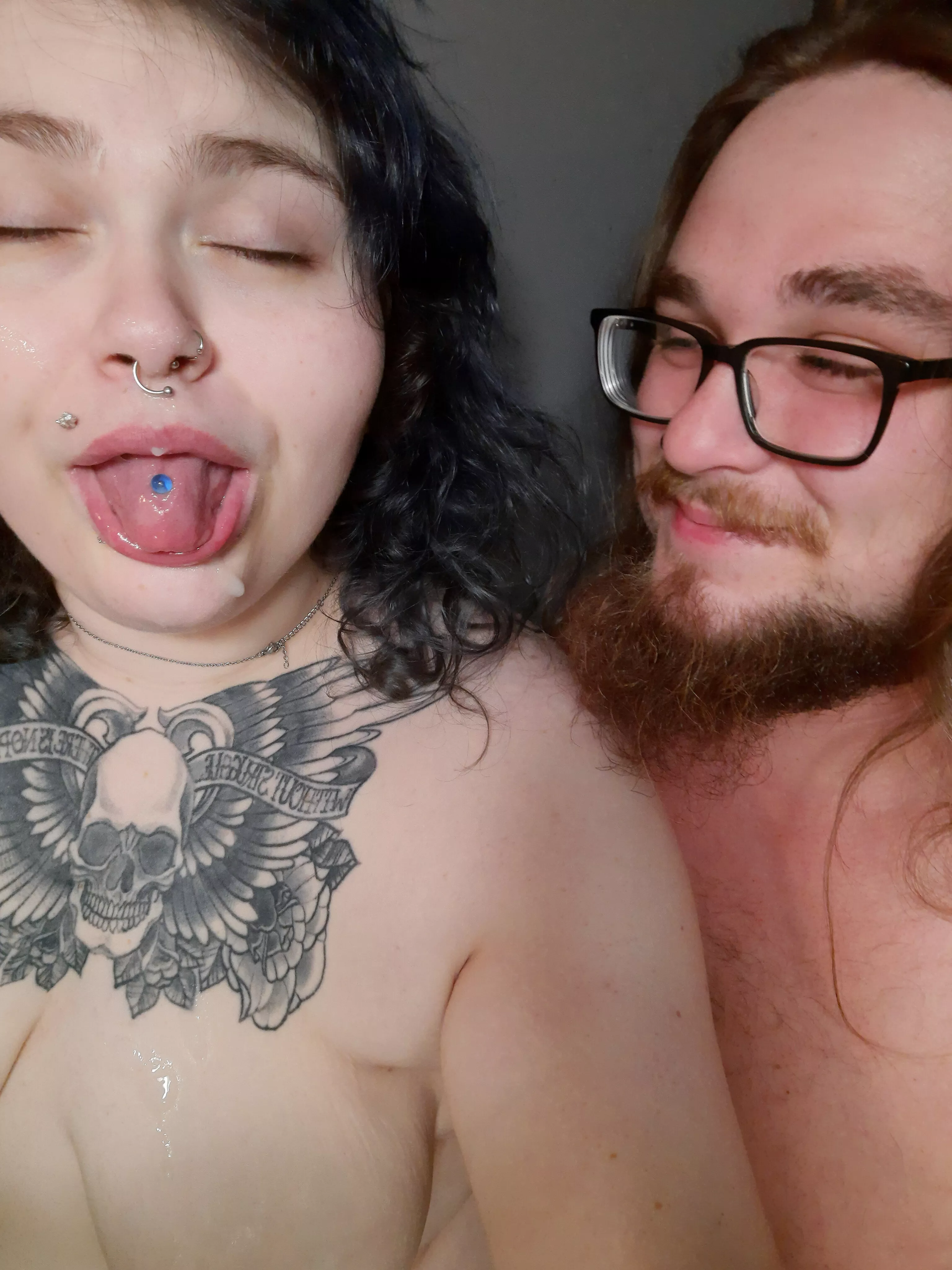 I love when he covers my face in his love juices 💙