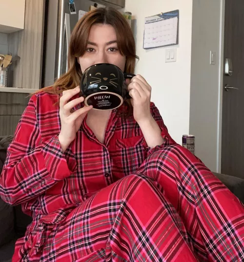Just hanging out in my PJs today! [F]