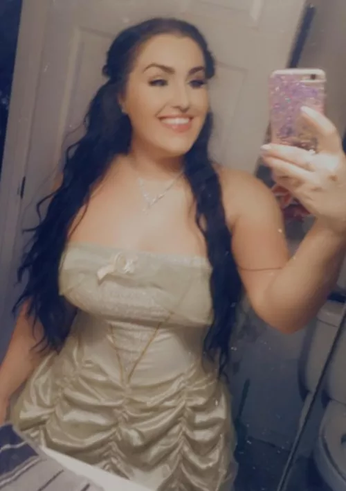 Like my belle costume?