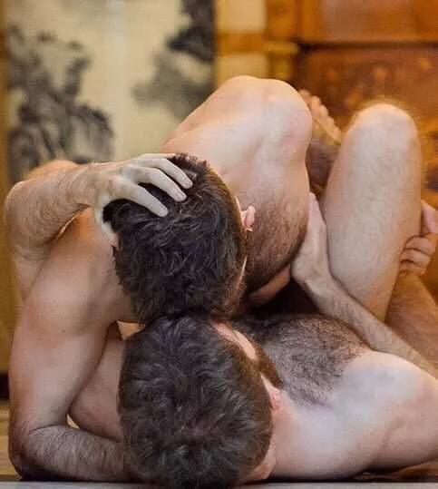 “Love on the floor” …