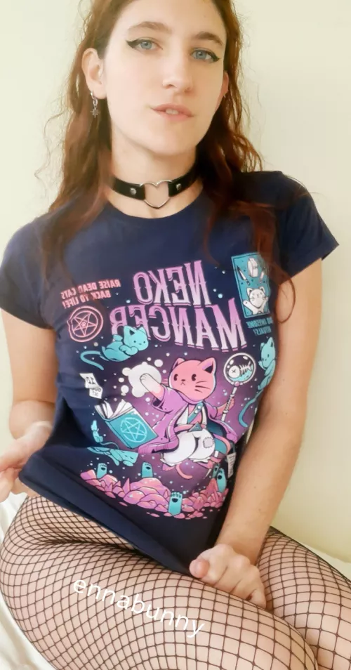 my favorite shirt! would you Wear a matching one? [Enby]