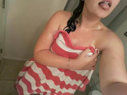 My hair definitely isn't all that's wet 😋