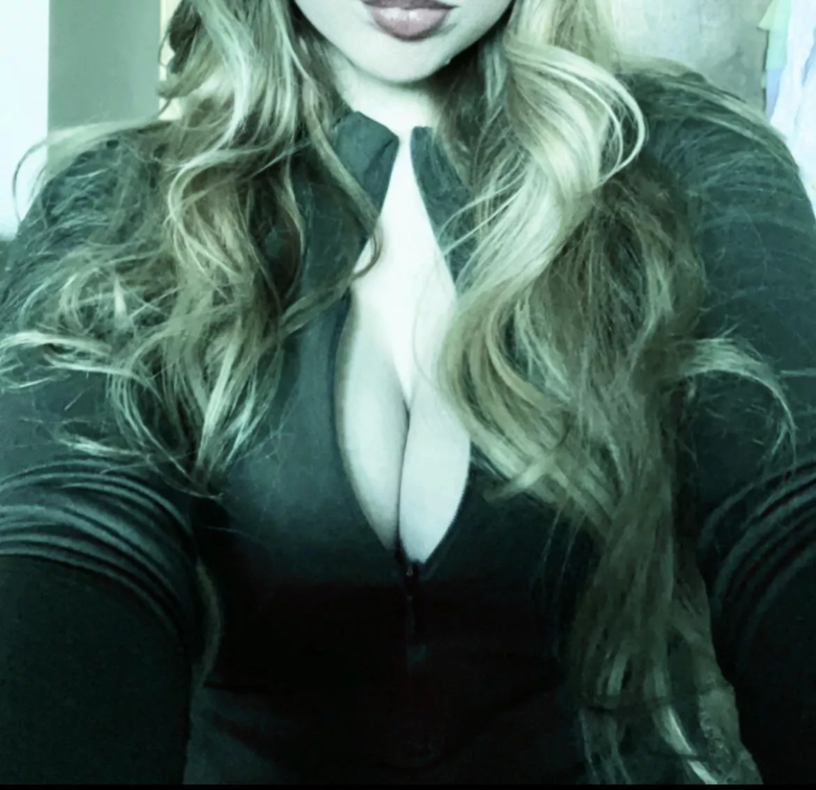 My shirt is just a little tight 🤭😘