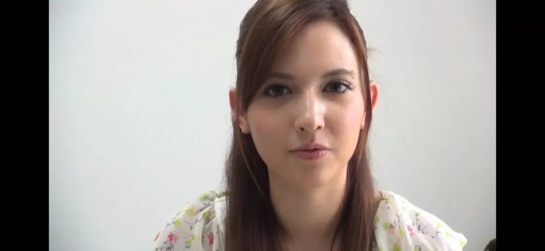 name of the actress pls