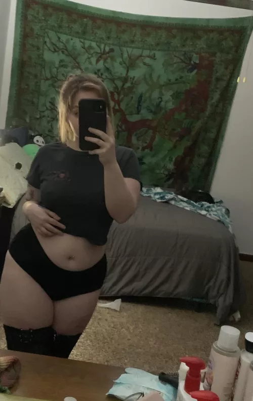 Need you in between my thighs 🥰