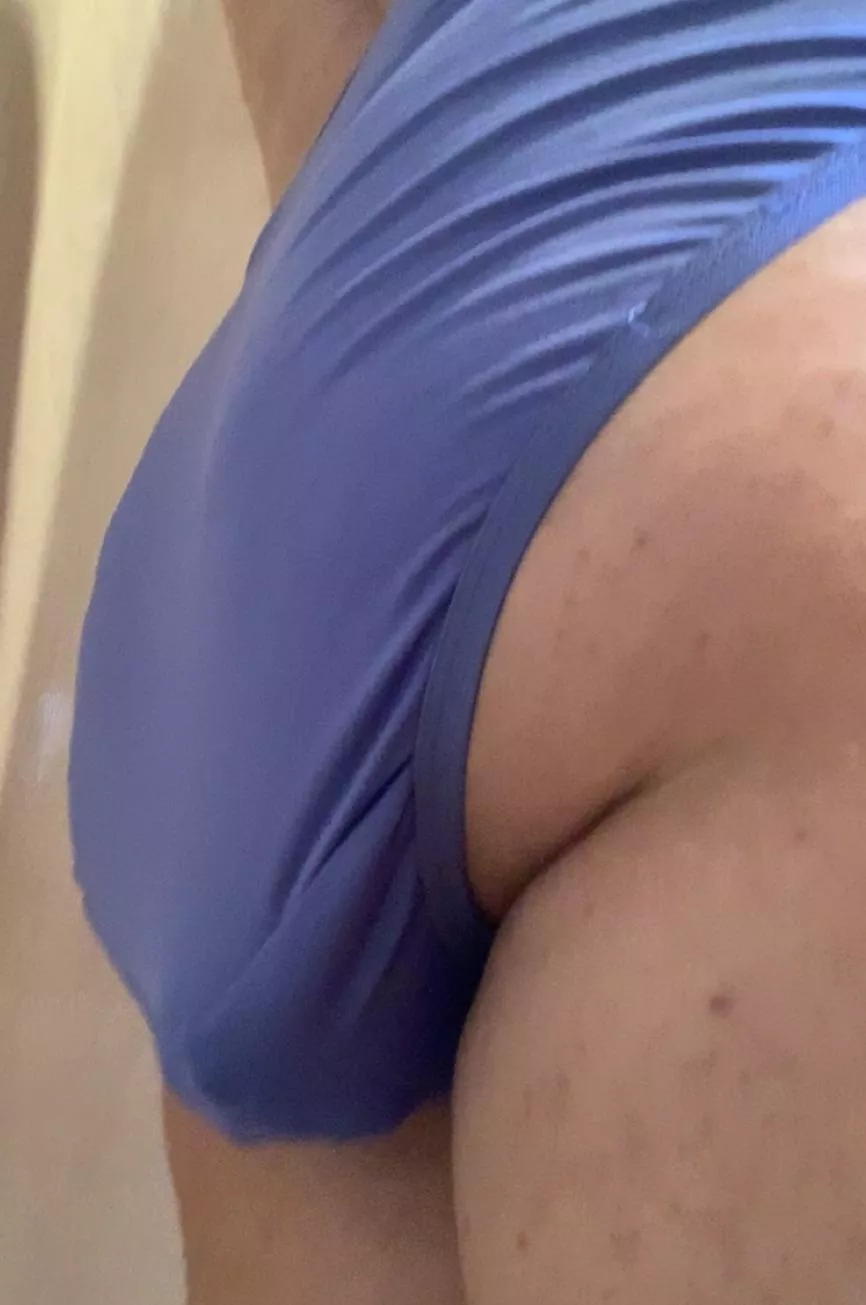 Oopsies heh I thought I could wear big girl panties cuz I ran out of diapees