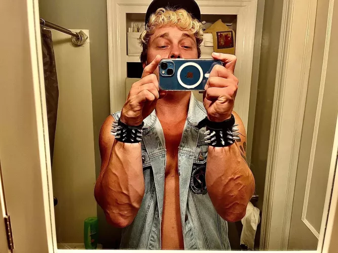 Phlebotomists always askin for my phone number