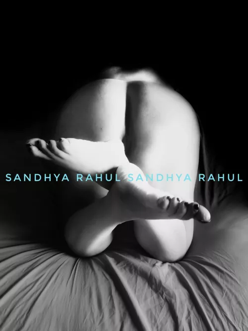 playing with light , wat you prefer light or dark ♠️💦 [f]