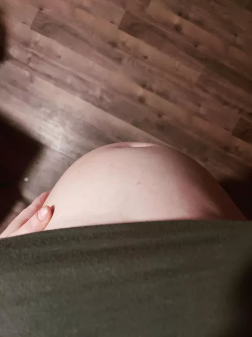 POV you cant see your feet anymore 😍
