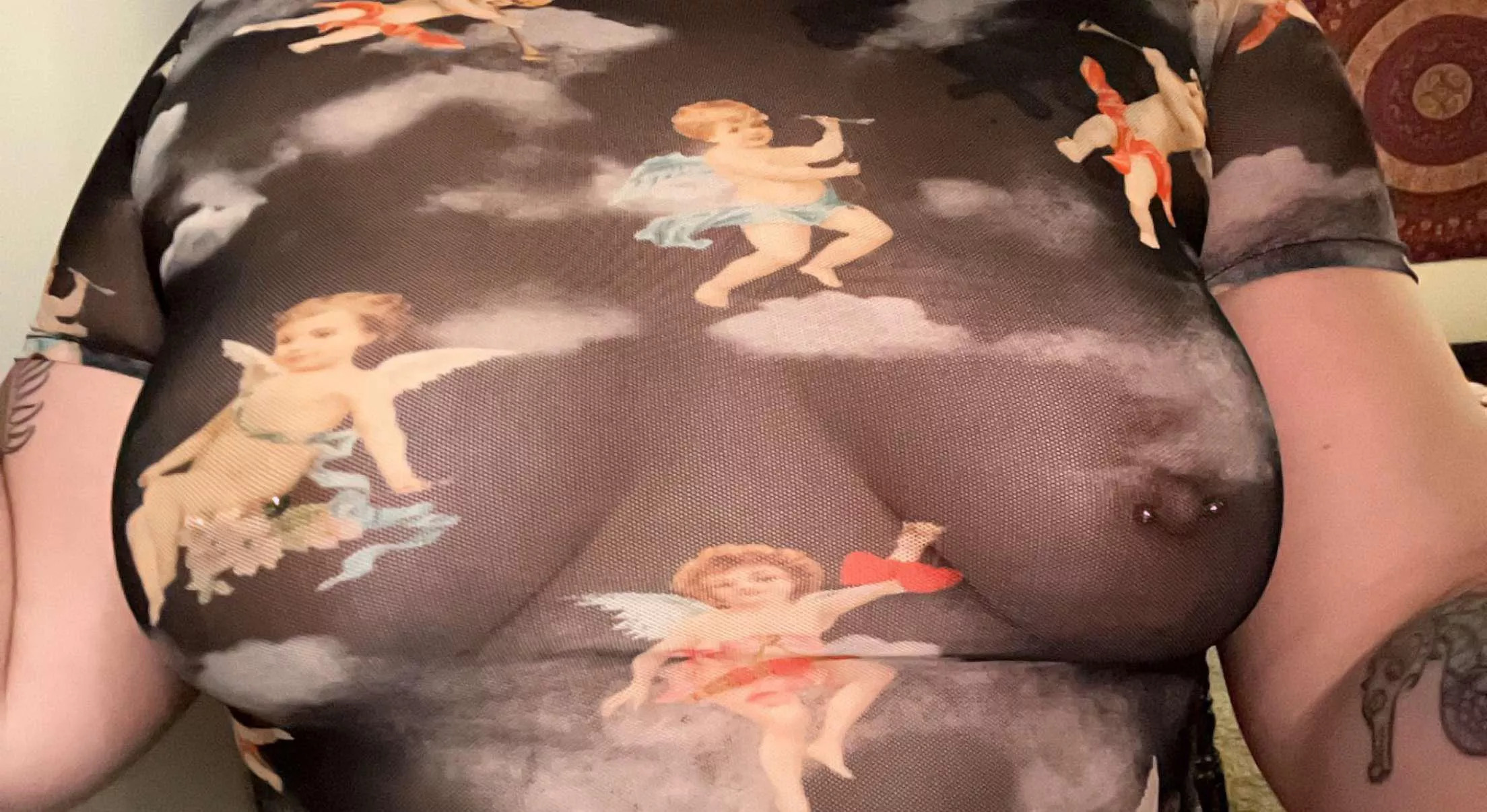 The top I’m wearing to dinner with your husband before sucking him dry