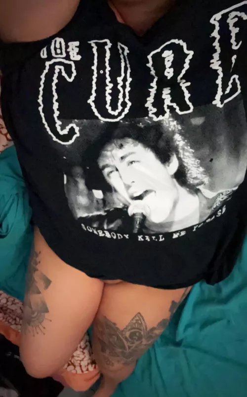 These be some cold nights! And I’m built for cuddles! PS, If you don’t get my shirt’s joke/movie reference… get out lol