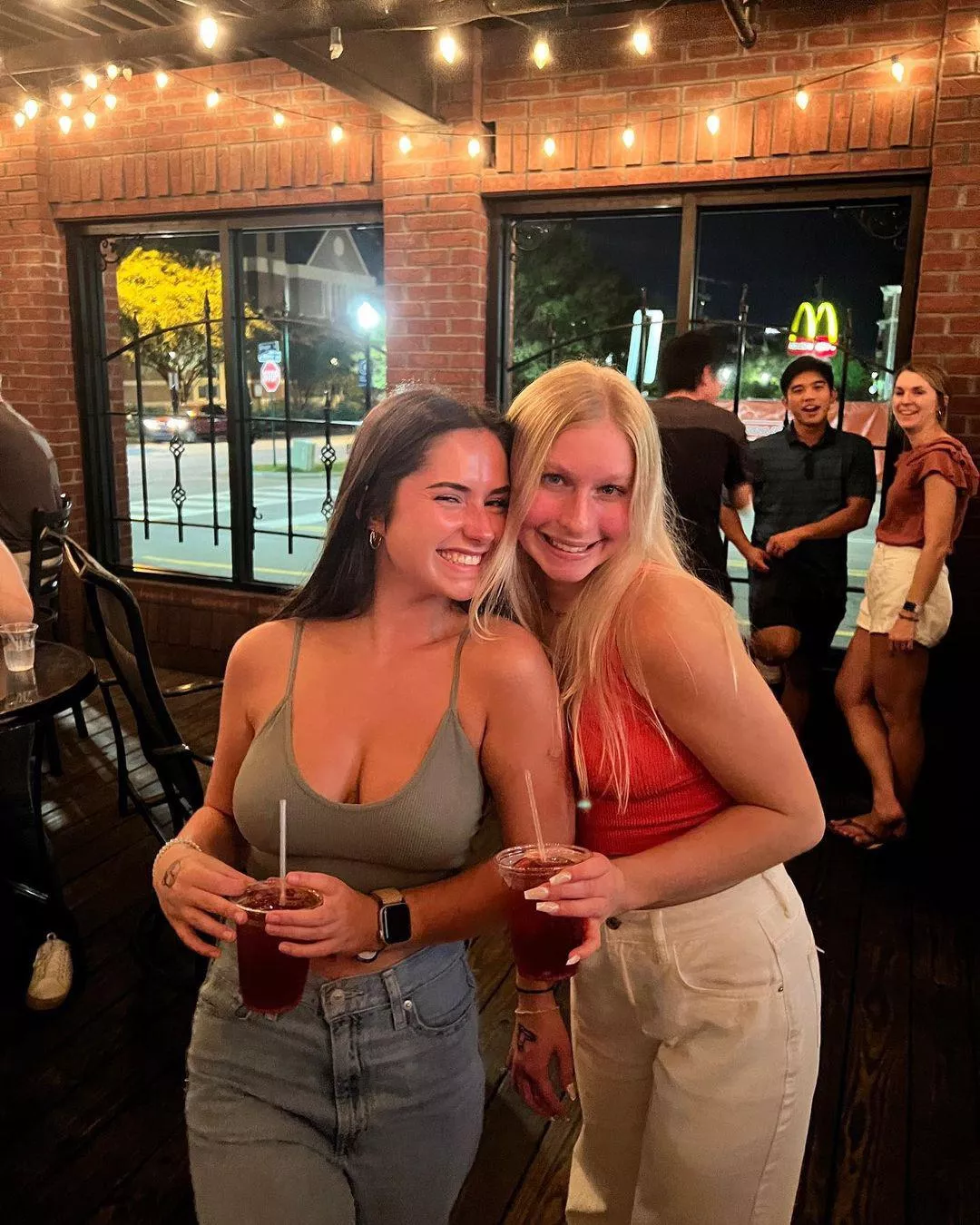 This blonde is not having more fun