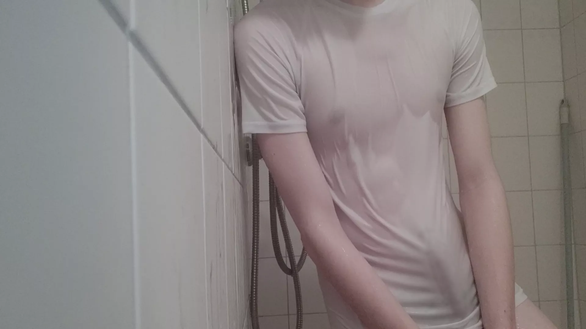 trying real hard not to cum over myself!