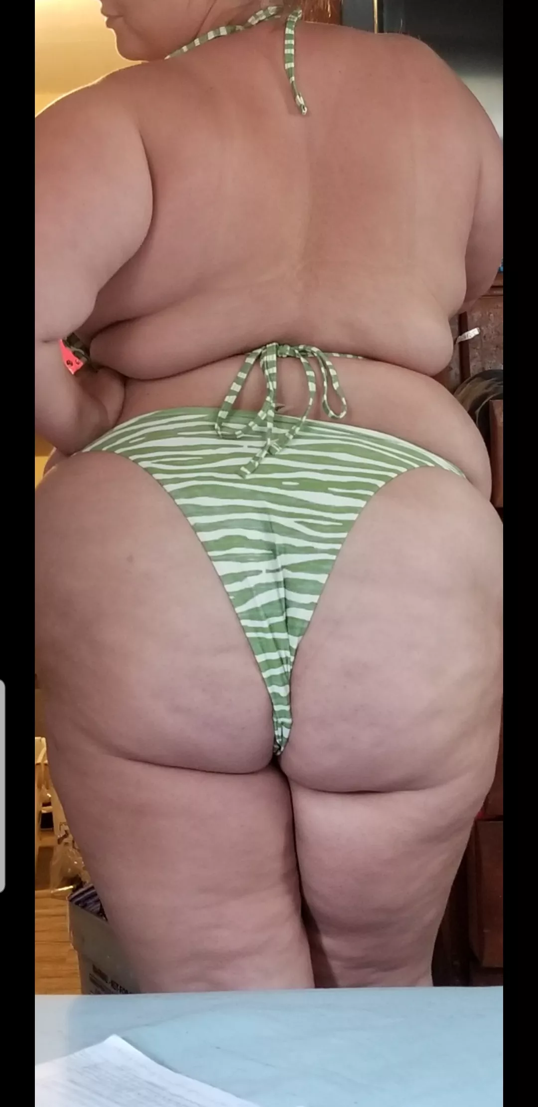 Trying to decide if this is too skimpy to wear to the beach 🙈