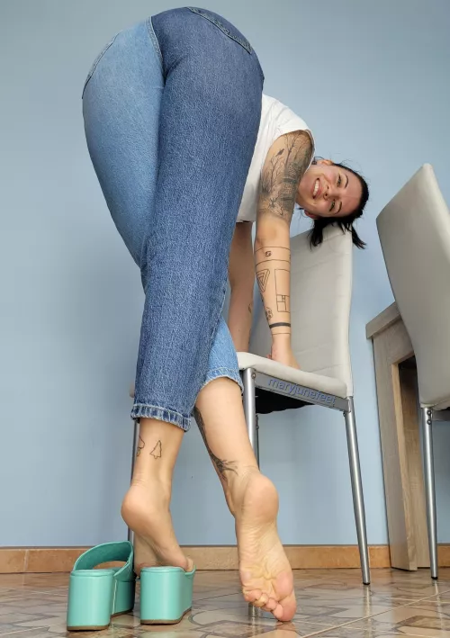 Two colors jeans are fun!