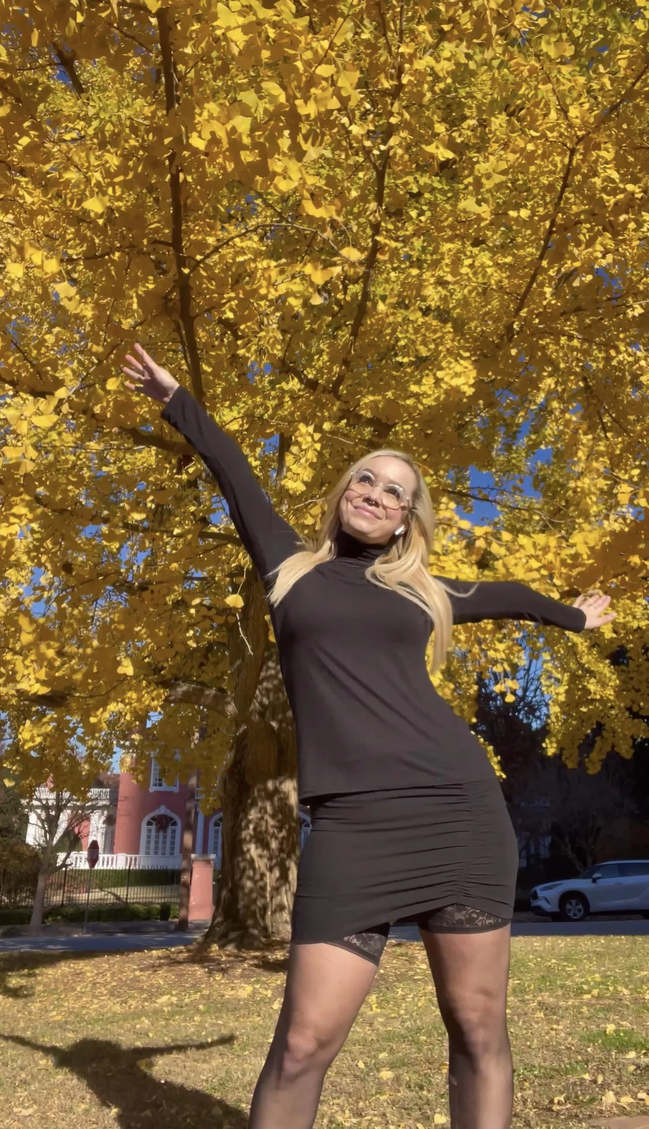 Under my fav tree 🌲