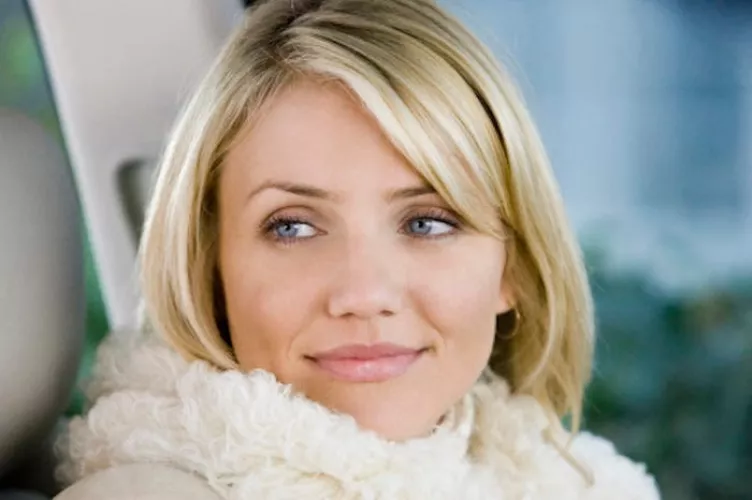 Watched 'The Holiday' last night - my god Cameron Diaz looked unbelievable in that film (2006)