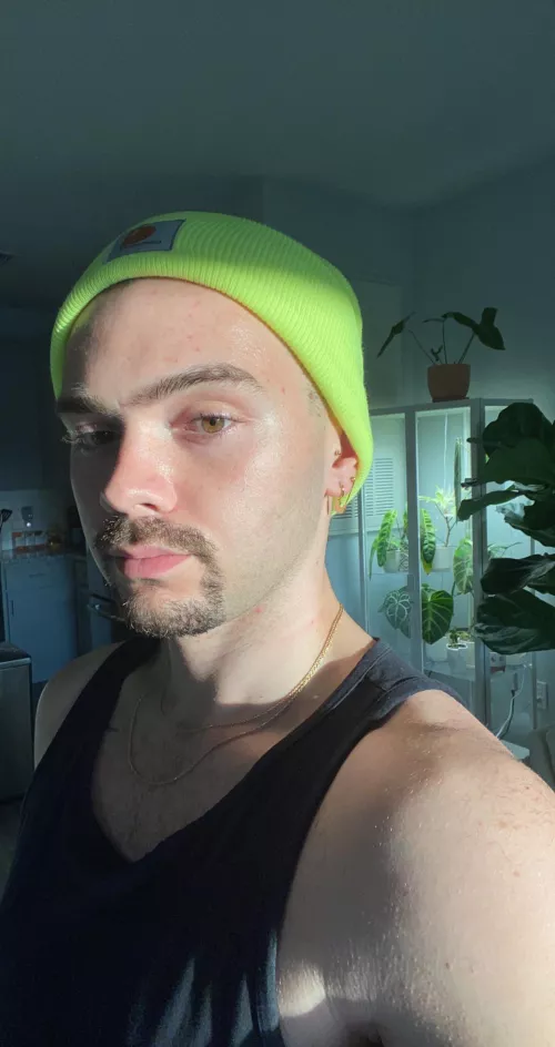 we love a neon moment :)