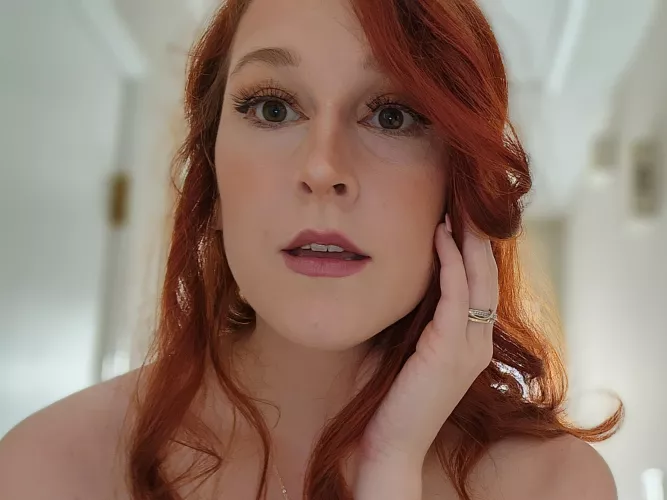 What do you think of this Makeup for the Office Holiday party?