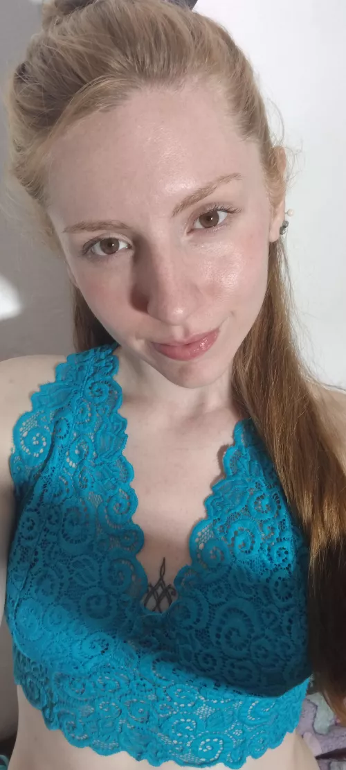 What is more tempting... womans, meals or vacations? ♥️ Haha