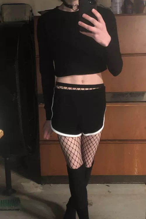 Wish I had thicker thighs :(