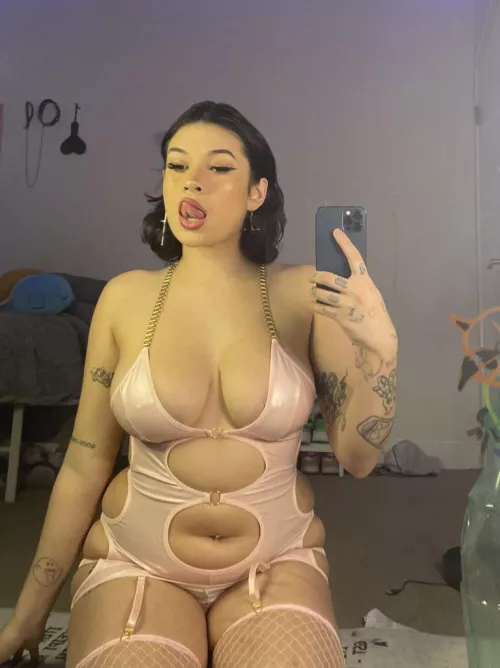 would u be upset if i wore this the first date?