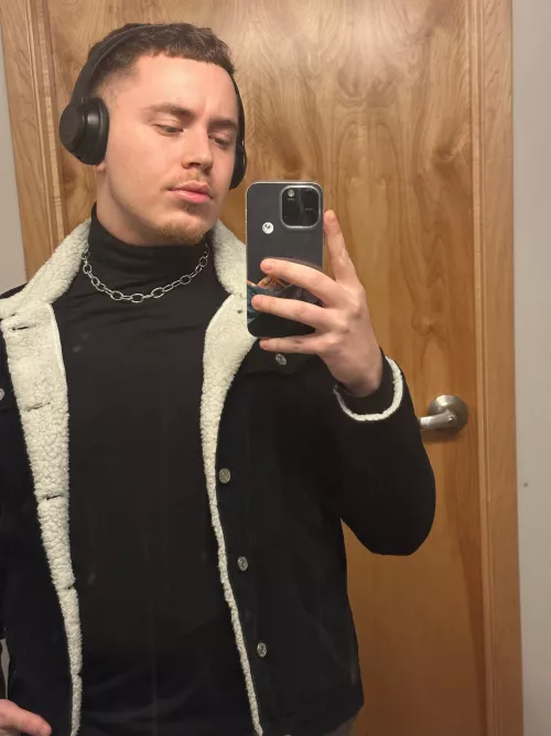 10000% over work— maybe I should become a 🌽 ⭐️ 🤔