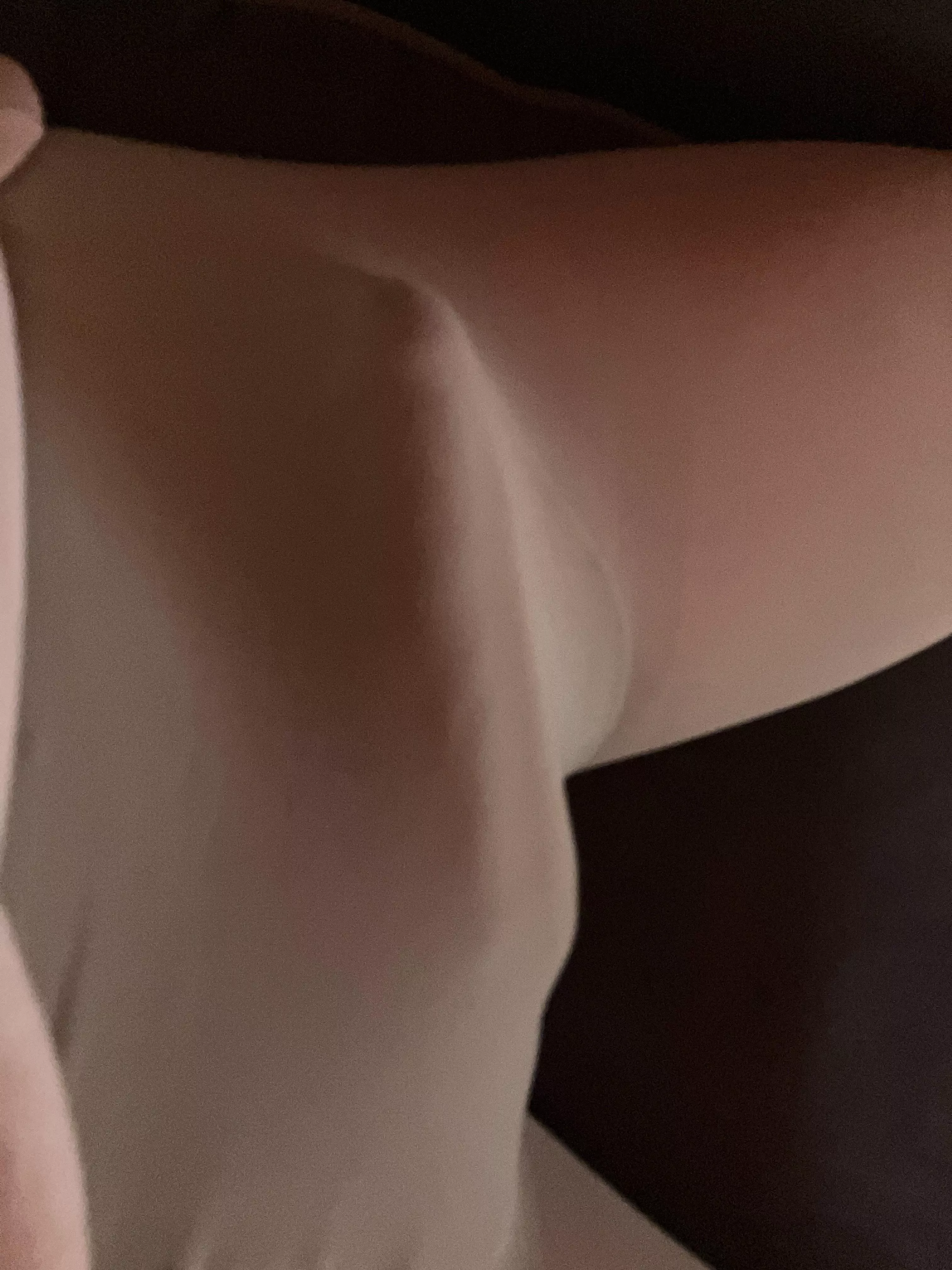 45 USA. Seeking chat friend that likes guys in tights and leggings. DMs open