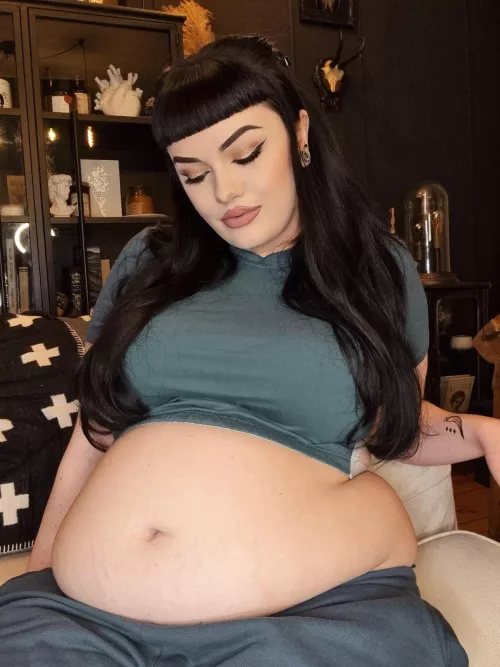 “All those donuts seem to be going straight to my belly and hips these days. Guess I need to eat even more 😊 💕”